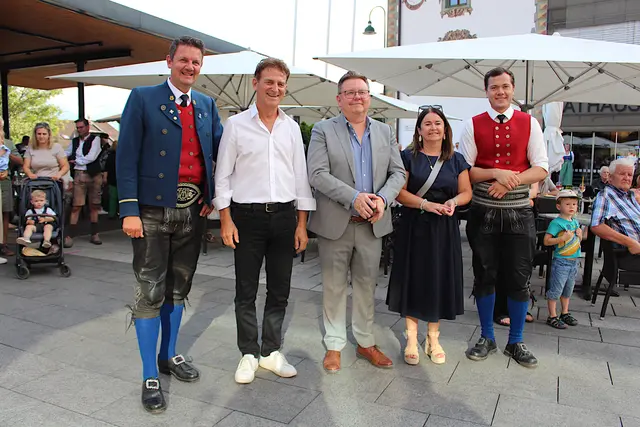 Michael Hölbling, GR Romed Giner, Bgm Josef Karbon, VizeBgm Sabine Hölbling und Florian Nolf