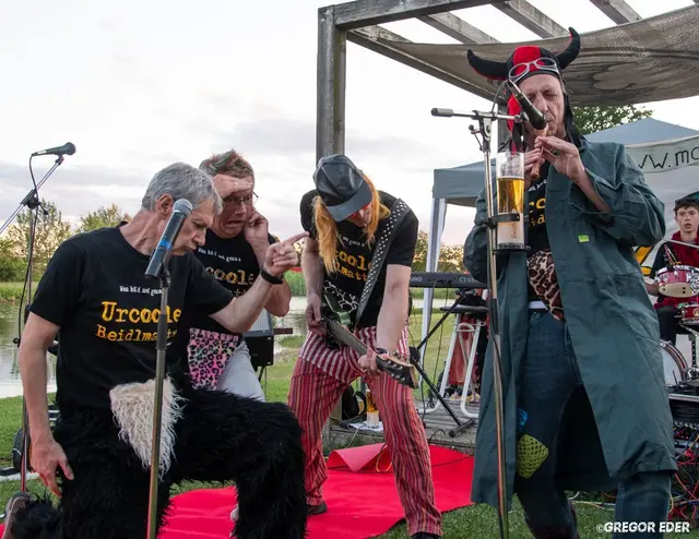 Bühnenshow der Extraklasse | Foto: Moloch