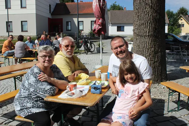 Vzbgm. Martin Wagensonner genoss das Frühstück mit Eltern und Tochter | Foto: Kellner