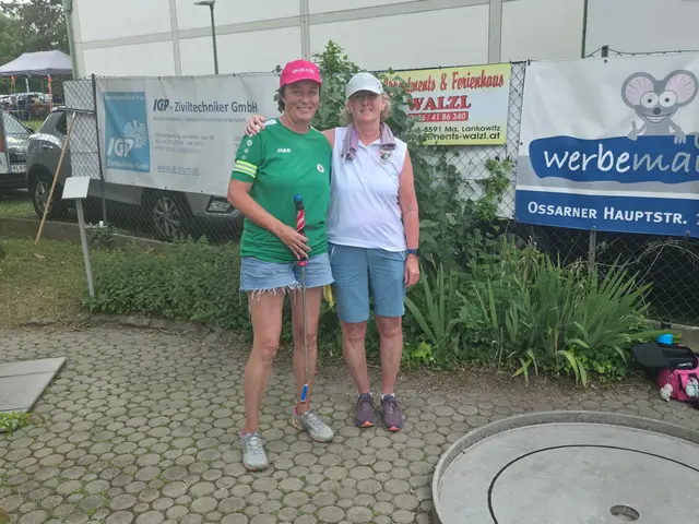 Petra Moser-Schäppi mit Rosa Dangl vor der finalen KO-Runde.
