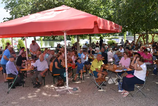 Singen mit Aussicht, eine Veranstaltung vom Chorverband OÖ, Chorregion Mühlviertel, begeisterte Hunderte in Au an der Donau.  | Foto: Robert Zinterhof