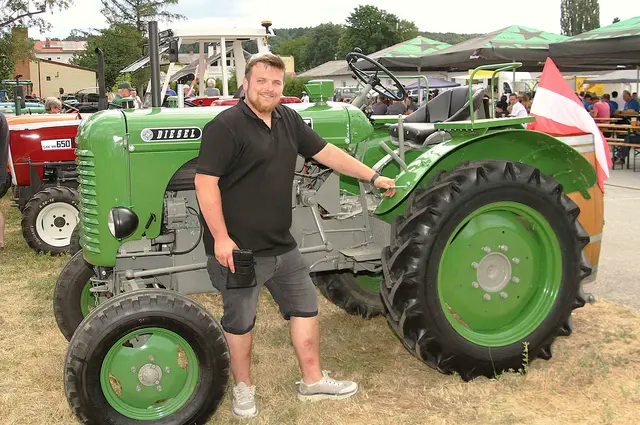 Nico Kaipel und sein Team vom Veranstaltungsverein Riedlingsdorf organierten sehr erfolgreich das zweite Oldtimer-Treffen am Sportplatzgelände in Riedlingsdorf. | Foto: Peter Seper