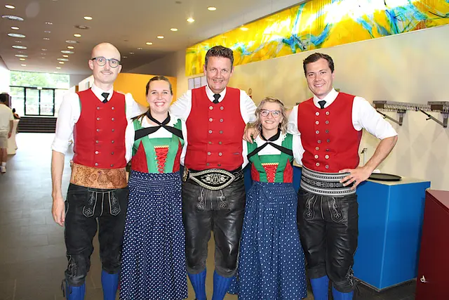 Christian Hölbling, Stefanie Schaur, Michael Hölbling, Viktoria Stuller und Florian Norf von der Bundesmusikkapelle.
