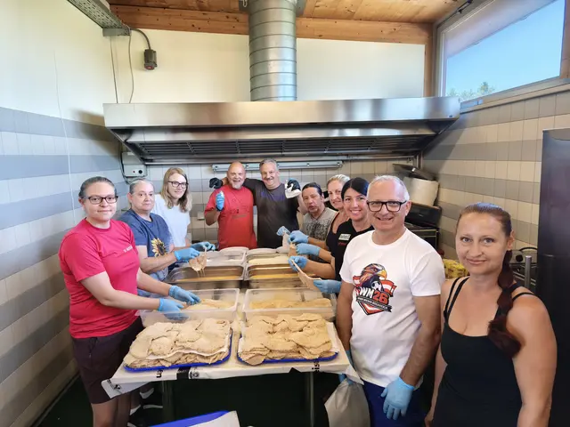 Allein über 600 Schnitzel wurden wieder vorbereitet