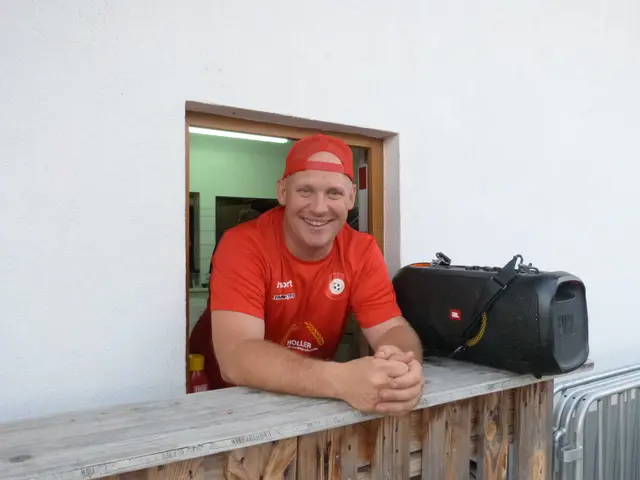 Natürlich kümmerte sich das Team des SV Oberloisdorf auch um die musikalische Unterhaltung.  | Foto: Vanessa Wittmann