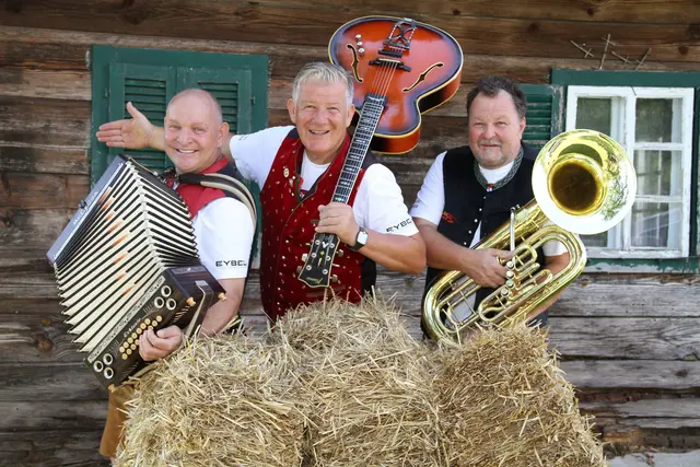 Die Musikszene in der Südweststeiermark ist um eine Formation reicher: Sepp Jauk und sein Trio Leb’n aus Eibiswald | Foto: Josef Fürbass