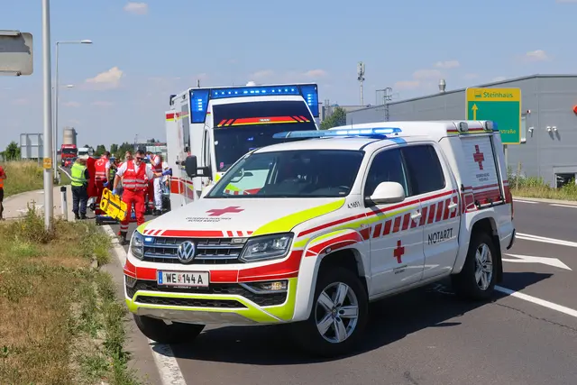 Ein Reifen löste sich während der Fahrt von einem Lkw auf der Pyhrnpass Straße bei Steinhaus und traf ein entgegen kommendes Motorrad. | Foto: laumat.at