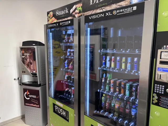 Lebensmittel- und Getränkeautomaten stehen bereits jetzt rund um die Uhr für die Kundinnen und Kunden zur Verfügung.