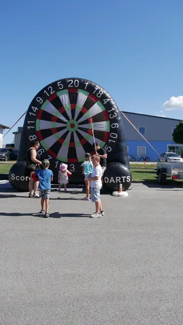 Beim Fußball-Dart war Treffsicherheit gefragt.