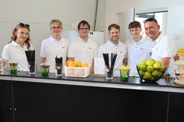 Das Bar-Team versorgte die Gäste mit leckeren Cocktails.