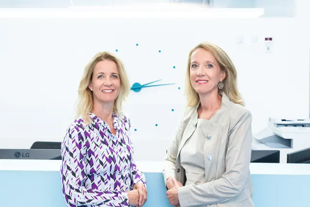 Zwei Schwestern führen das Therapie- und Massagestudio "Physio Waltendorf": Ärztliche Leiterin Elisabeth Spreizer-Brandstätter (l.) und Gechäftsführerin Kathrin Schwarzenbacher