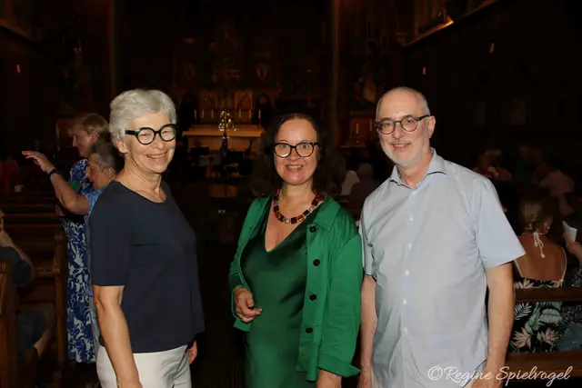 Gabriele und Andreas Hollinek aus Wolfsgraben mit Vizebürgermeisterin Ingrid Burtscher.