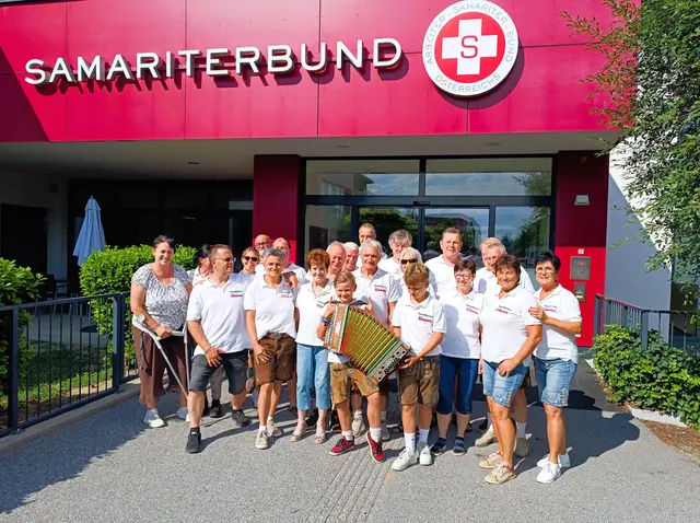 22 Musikerinnen und Musiker war im Pflegekompetenzzentrum Großpetersdorf zu Gast. | Foto: Sylvia Kremsner