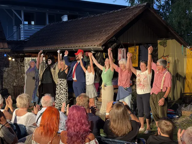 Besonders erfreulich war die Einbindung junger Schauspielerinnen und Schauspieler. Regisseurin Elfriede Greiner ist es gelungen, den Nachwuchs für die Bühne zu begeistern – ein wichtiges Signal für die Zukunft der Theatergruppe TRUNK.