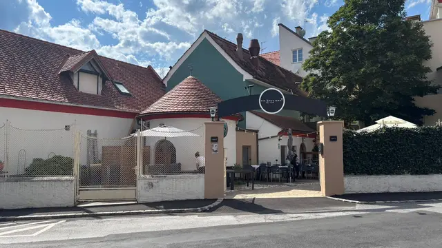 Lokal von Außen