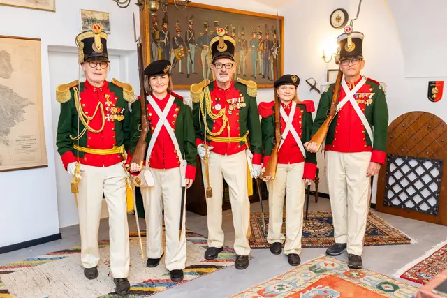 Die Villacher Bürgergarde repräsentiert die Stadt bei zahlreichen traditionellen Veranstaltungen und blickt auf Wurzeln bis ins Jahr 1552 zurück. | Foto: Villacher Bürgergarde