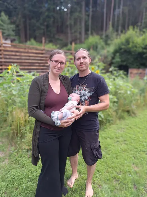 Cindy und Alexander Haberl mit Baby Arthur. | Foto: Marktgemeinde Lanzenkirchen