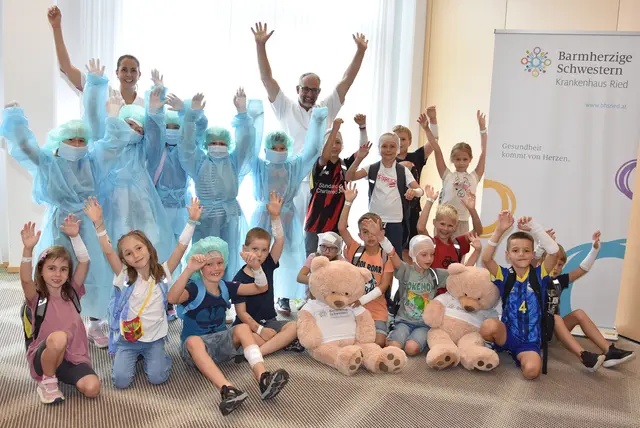 Rund 320 Volksschulkinder erlebten bei der Aktion „Abenteuer Krankenhaus“  Gesundheitsbildung auf spielerische Weise. | Foto: KH BHS Ried: