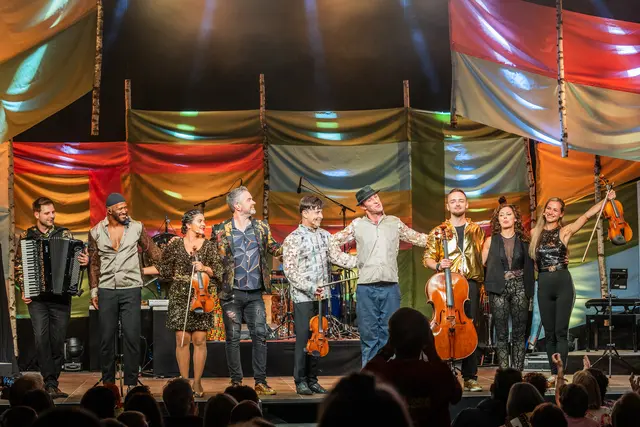 The Limitless Orchestra Ensemble mit Aleksey Igudesman und dem Duo Minerva | Foto: www.mussil.eu