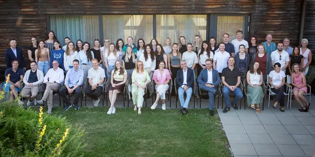 Medizinstudierende Teilnehmerinnen und Teilnehmer der MedSummerSchool Zwettl 2026 und das Team Landesklinikums Zwettl. | Foto: LK Zwettl