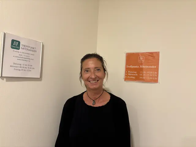 Die Projektleiterin Mirjam Mitterhofer vor dem neuen „Treffpunkt Miteinander" in St. Johann im Pongau. | Foto: Emanuel Hasenauer