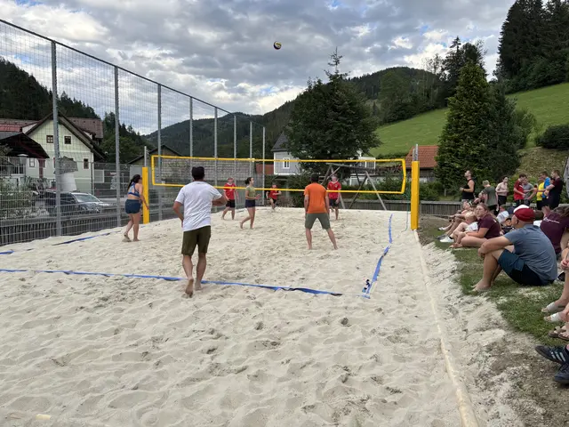 Voller Einsatz am neuen Beachvolleyballplatz | Foto: Gemeinde Gasen