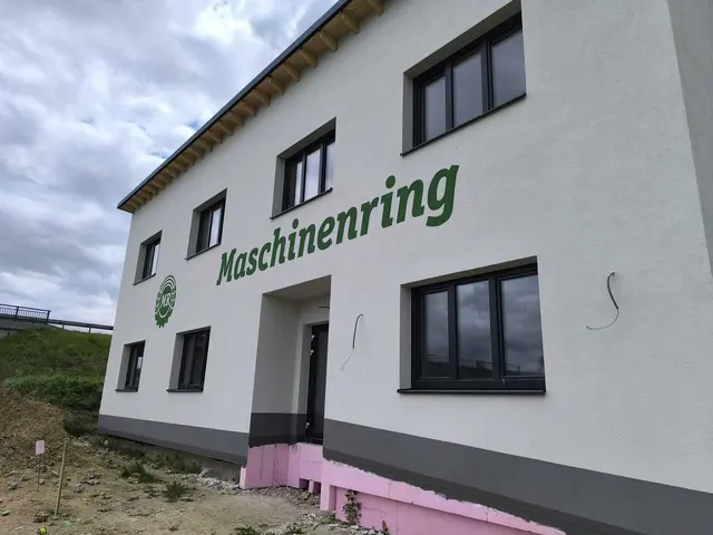 Das neue Büro- und Betriebsgebäude des Maschinenring Waldviertel Nord in Waidhofen an der Thaya. | Foto: Maschinenring