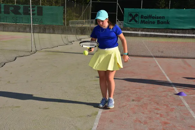 Der Tennis4Kids-Kindertenniskurs ist vor Kurzem gestartet und erfreut sich großer Beliebtheit. Insgesamt nehmen 28 Kinder teil.  | Foto: Zinterhof