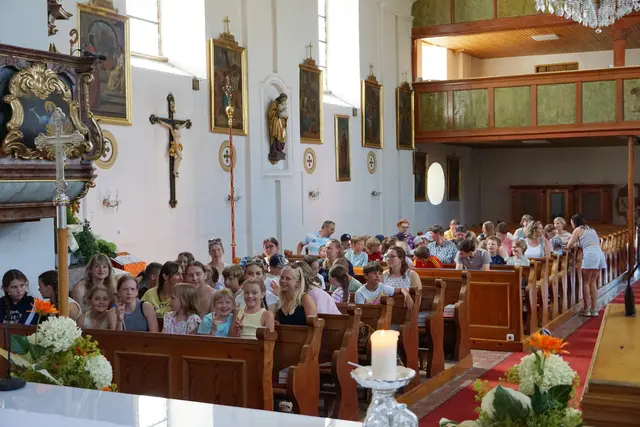 Beim Gottesdienst | Foto: c) privat