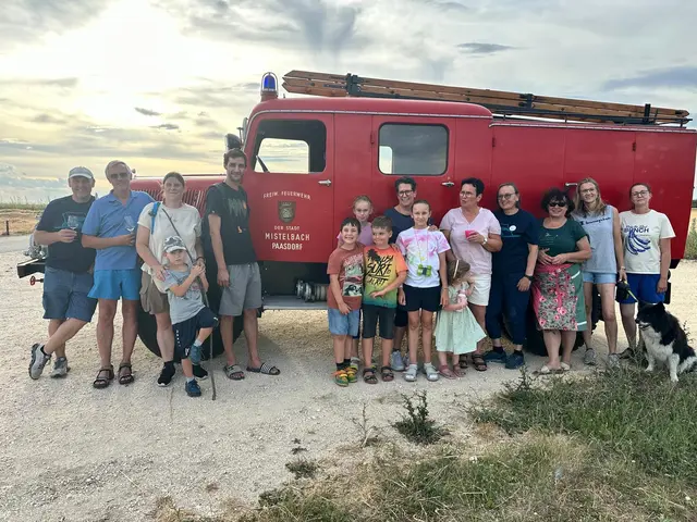 Im Rahmen des Mistelbacher Ferienspiels lud das BHW Paasdorf gemeinsam mit Umweltgemeinderätin Martina Pürkl zu einem abwechslungsreichen Familienspaziergang ein.  | Foto: Weinmeyer
