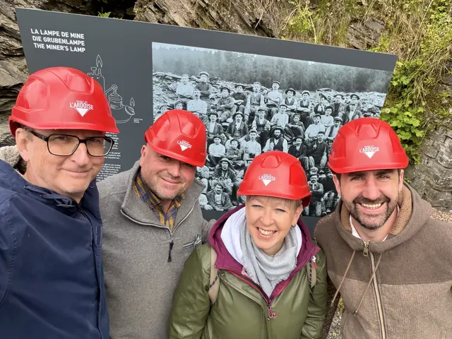 Regatta-Geschäftsführer Walter Schnauder, Bgm. Josef Mayrhauser und Bgm. Nicole Eder (v.l.) zu Besuch bei Bgm. Jeff Gangler im Naturpark Obersauer in Luxemburg Naturpark. | Foto: Leader-Region Regatta