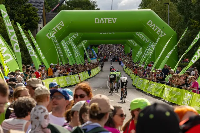 Oliver Kreindl (vorletzte Position am Bild) glänzte bei der Datev Challenge Roth. | Foto: Christoph Raithel