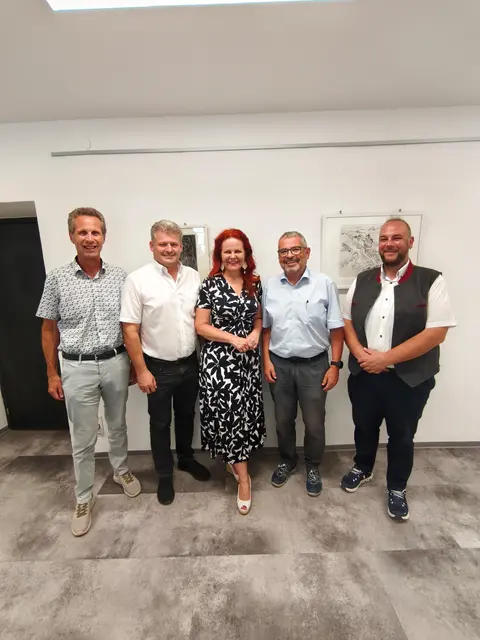 LR Cornelia Hagele mit Bürgermeister (v.l.) Dietmar Schöpf (Hatting), Martin Schwaninger (Pettnau), Sepp Walch (Inzing) und Jürgen Schreier (Oberhofen). | Foto: VP