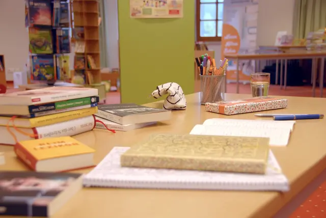 Die Besucherinnen und Besucher können sich auf ein gemeinsames Kinoerlebnis für die ganze Familie mit frischem Popcorn in entspannter Atmosphäre freuen. | Foto: Bibliothek Strobl