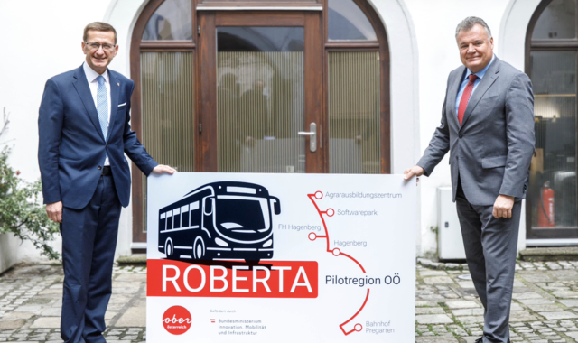 Roberta nimmt Fahrt auf in Oberösterreich. Am Bild Landesrat Markus Achleitner (l.) und Landesrat Günther Steinkellner.  | Foto: Hermann Wakolbinger