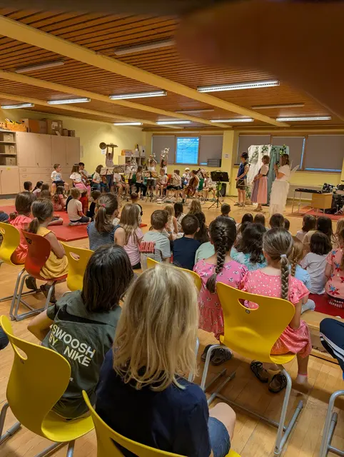 Der Großteil der Kinder hatte erst seit Beginn des Schuljahres Musikunterricht. | Foto: Herret