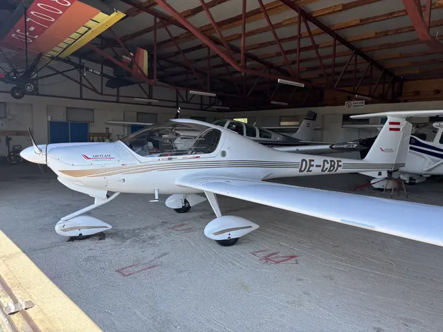 Am Flugplatz Fürstenfeld dient die „Charlie Bravo Fox“ als Schulflugmaschine, eine Maschine, die angehende Piloten fliegerisch durchaus fordert. | Foto: Leonie Stanzel