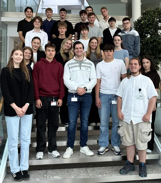 82 Schüler und Studenten dürfen bei TGW in Marchtrenk und Wels "schnuppern" und erste Berufserfahrungen sammeln. | Foto: TGW Logistics