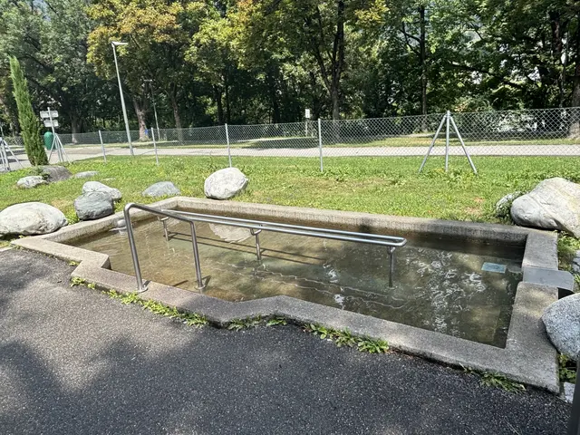 Die kleine Kneipp-Anlage an der Innpromenade erfreut sich großer Beliebtheit. Die Nutzung der Anlage durch nackte Kleinkinder stößt auf wenig Gegenliebe. | Foto: MeinBezirk