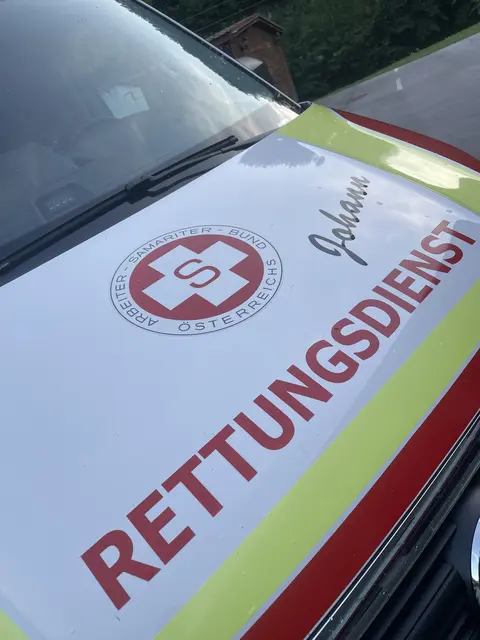Der Rettungswagen heisst zufällig genau wie der Patient. | Foto: Martina Schweller