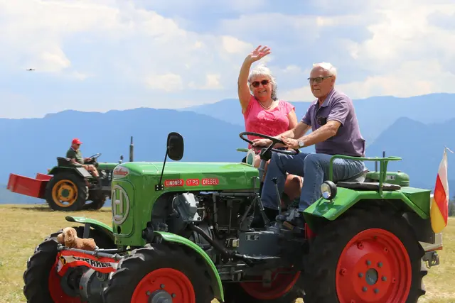 Zahlreiche Oldtimer-Fahrzeuge waren ein toller Blickfang. | Foto: Rosina Katz-Logar