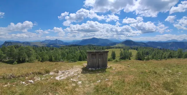 BERGBLICK am Weg zum Pitschenberg.