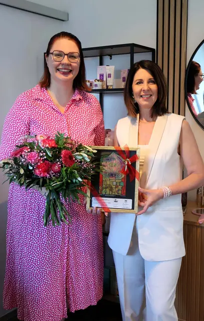 Vizebürgermeisterin Christiane Holler-Wind mit Helene Porta bei der Eröffnung | Foto: Stadtgemeinde Bärnbach