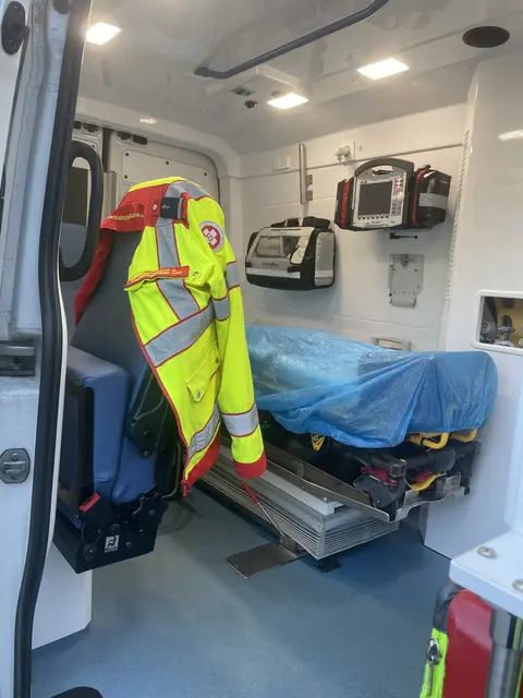 Das innere des Rettungswagens. | Foto: Martina Schweller