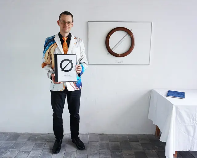 Mit "Worth Less" präsentiert der burgenländische Thomas Sailer ein Kunstwerk, das Preisspekulationen erstmals grundsätzlich ausschließt.  | Foto: Thomas Sailer