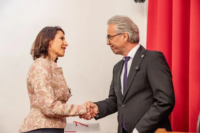 Am Mittwoch, 15. Juli 2026, wurde Christoph Brandstätter (ÖVP) neuer Vizebürgermeister der Stadt Salzburg. Die offizielle Angelobung erfolgte im Rahmen einer Gemeinderatssitzung in die Hand von Landeshauptfrau Karoline Edtstadler. | Foto: Stadt Salzburg/Wildbild