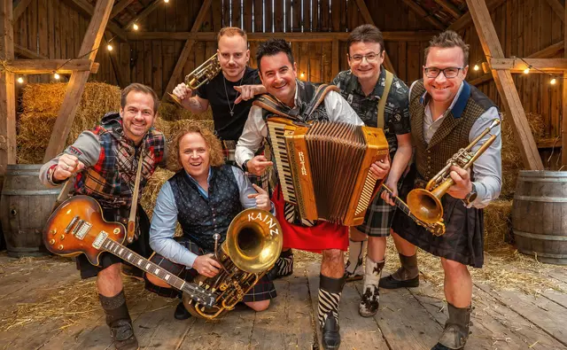 Machen garantiert Lust zum Tanzen: "Die Lauser" werden am Villacher Kirchtag richtig einheizen. | Foto: Markus Ponhold/hinkermusic