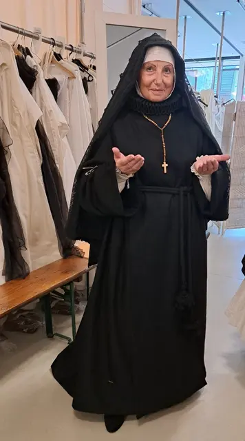 Aussdrucksstark als Klosterschwester: Margit Schnörch
