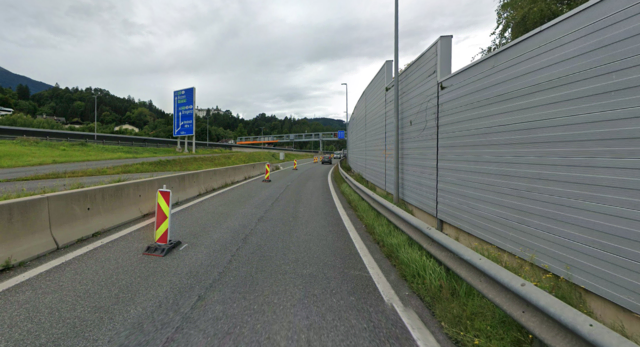 Ein 53-jähriger Autofahrer verunglückte am Autobahnzubringer Innsbruck-Ost. (Symbolbild) | Foto: MeinBezirk/Google Maps