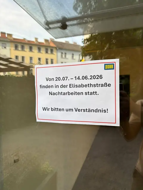 Dieses Schild sorgte im Bereich der Elisabethinergasse für Lacher und Verwirrung.  | Foto: MeinBezirk/Markus Kropac